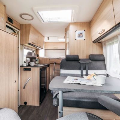 VAN-Sunlight-2019-Interieur V60 (2).jpg