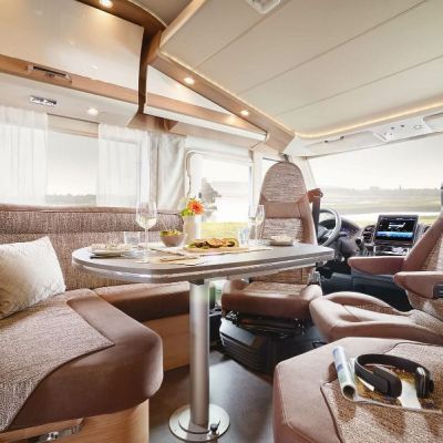 csm_wohnmobil-interieur-integriert-i490le-hv-sitzgruppe_acc134e7f0.jpg