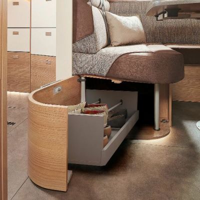 csm_2022_wohnmobil-interieur-integriert-i490le-schuhschrank_e4bd68c084.jpg