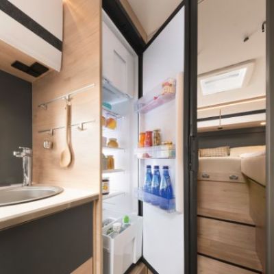 DET_Globebus_Go_T45_Kuehlschrank.jpg