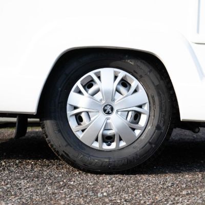 Bailey Autograph-8.jpg