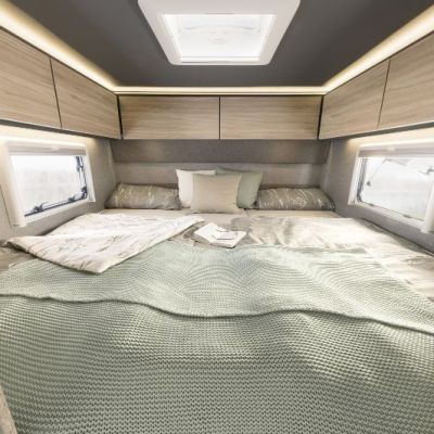 DET_Trend_I_7057_EBL_Yoko_Schlafzimmer_Doppelbett_Screen (96 dpi).jpg