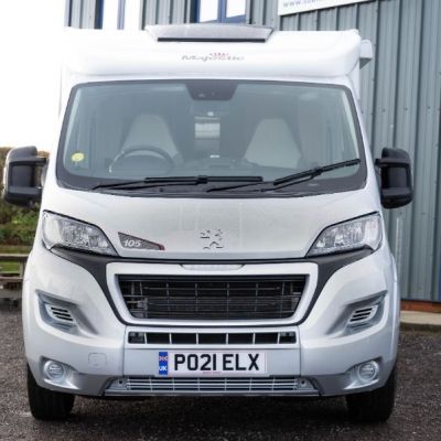 Majestic 105-3-2.jpg