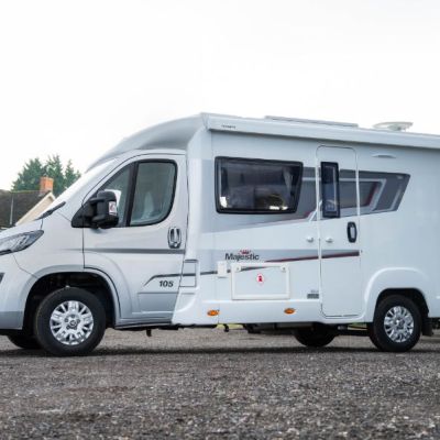 Majestic 105-5-2.jpg