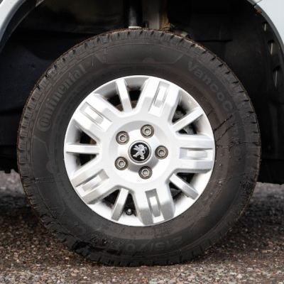 Majestic 105-9-2.jpg